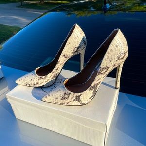 NEW Steve Madden Pumps